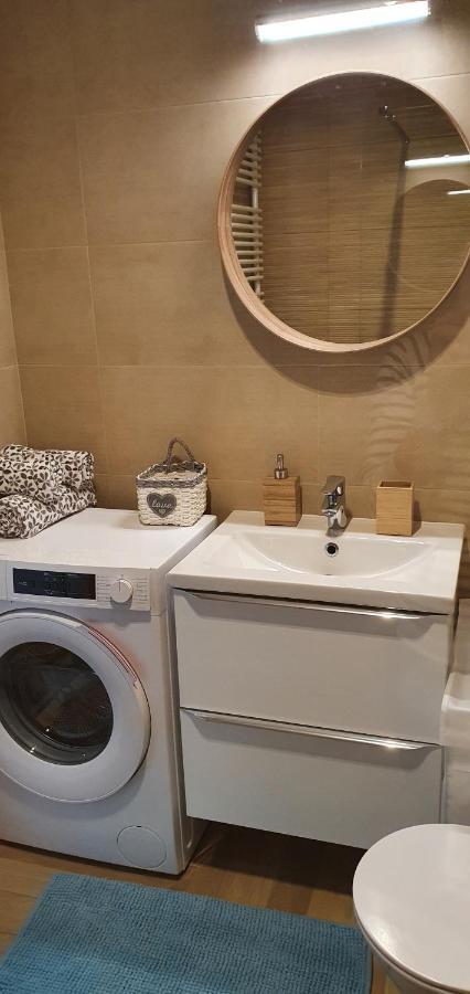 Apple Apartments - Mickiewicza Prywatne Miejsce Parkingowe Lodz  Ngoại thất bức ảnh